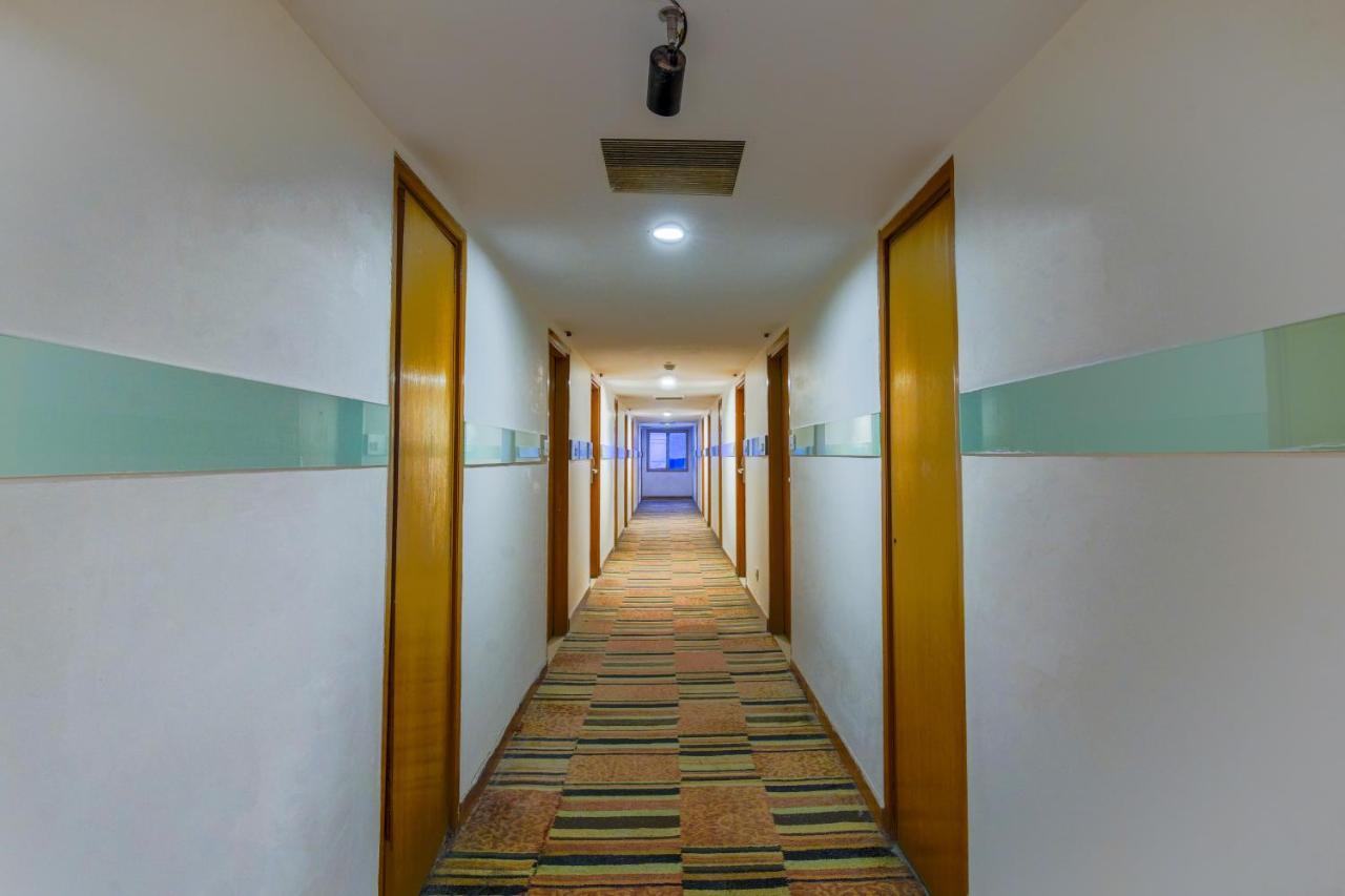 ホテル Gis Select Banjara Hill ハイデラバード エクステリア 写真